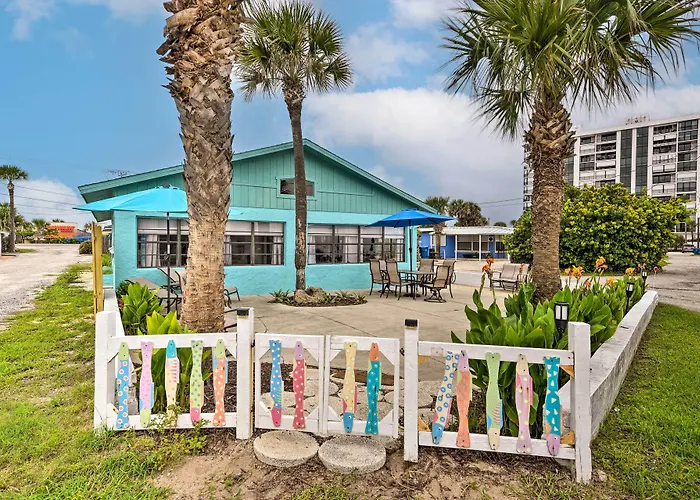 Ormond Beach Retreat W/ Deck - Steps To Ocean!