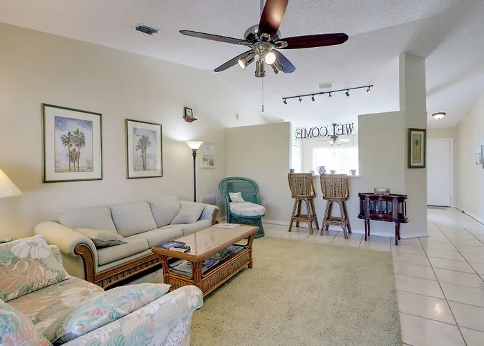 Bright Titusville Retreat W/ Lanai - Wfh Friendly!