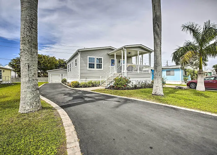 Fort Myers Home Near Sanibel Island Causeway