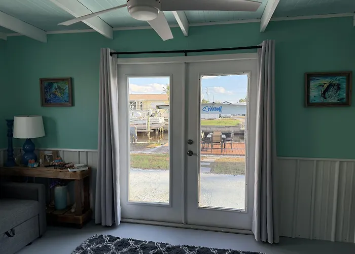 Flamingo Bay Cottage
