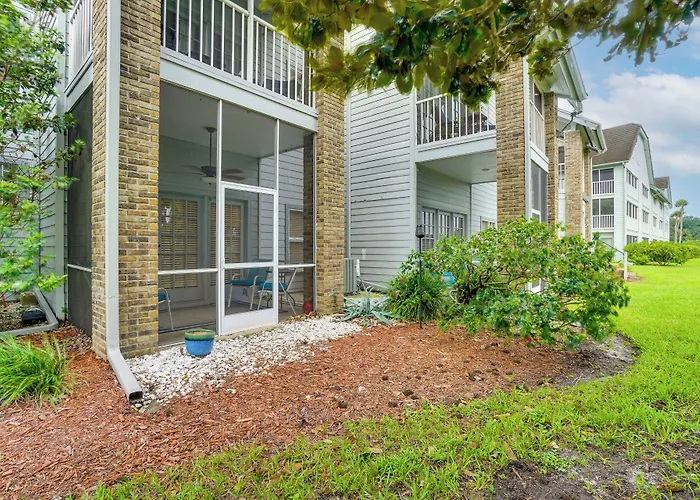 Sunny Titusville Retreat Near Space Coast!