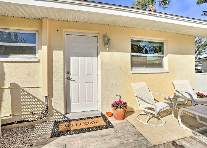 Pet-Friendly Dunedin Townhome W/ Private Yard