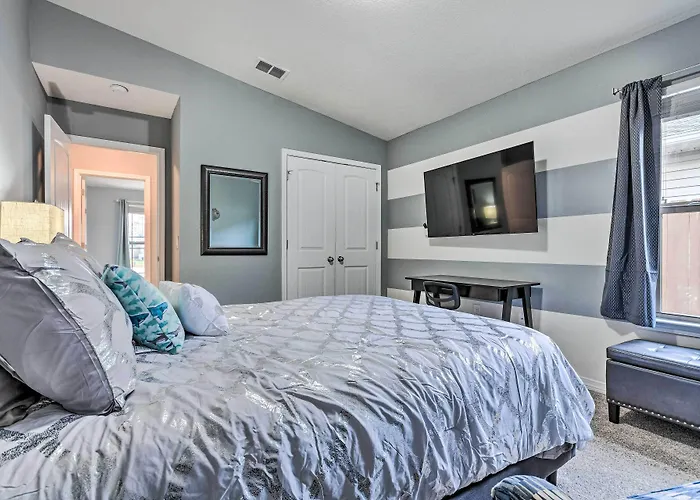 Spacious Navarre Retreat W/ Fenced-In Yard!