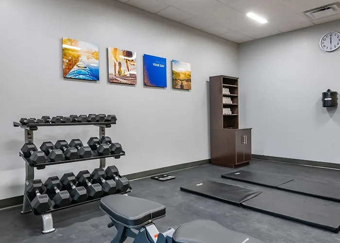 Comfort Inn & Suites Jacksonville - Orange Park Near Naval Air Station