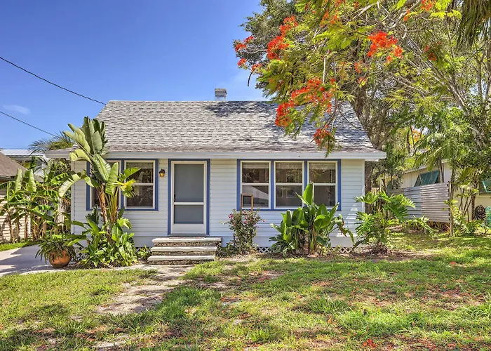 Lovely Cottage Near Downtown Stuart & Beaches