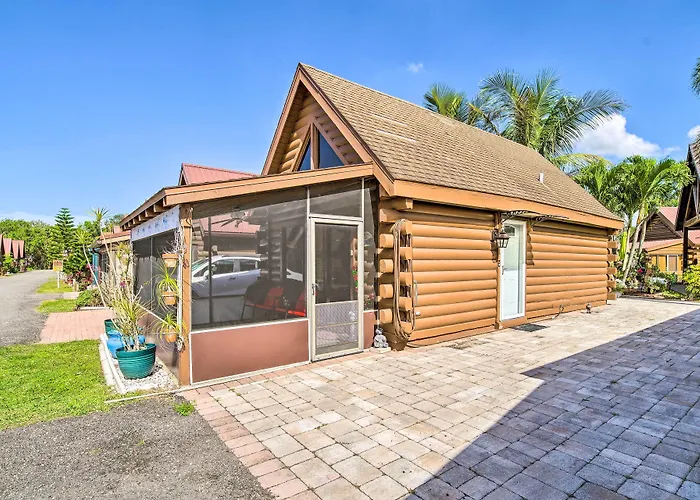 Okeechobee Cabin In Waterfront Community W/ Dock!