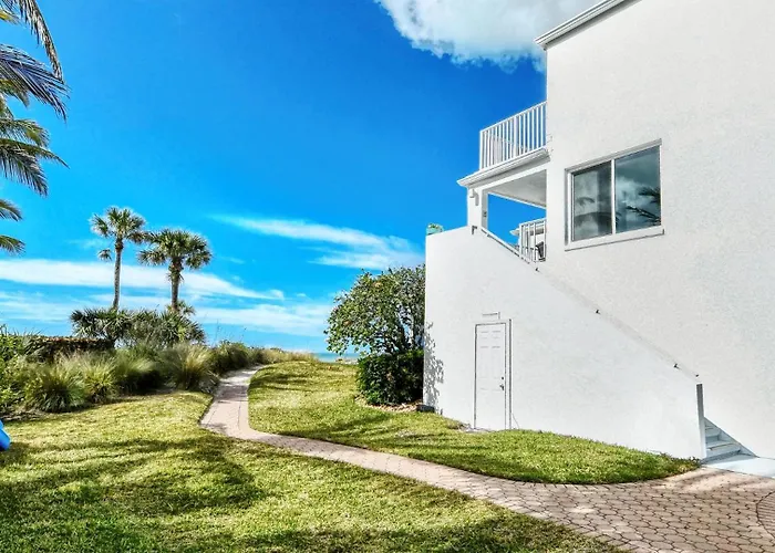 Laplaya 206C: Gulf View End Unit with Private Beach Access