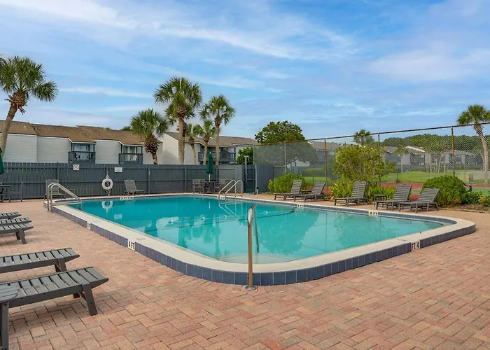 Pool & Tennis: Walkable Fernandina Beach Escape