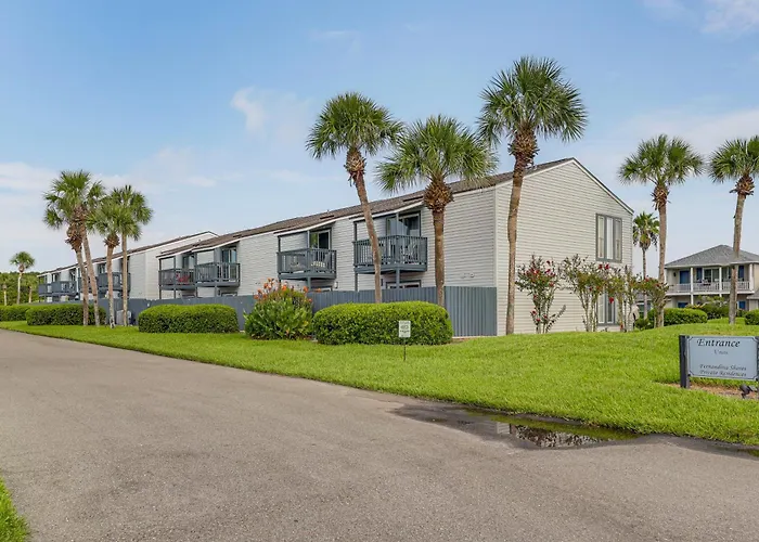 < Half-Mi To Fort Clinch Beach! Condo W/ Balcony