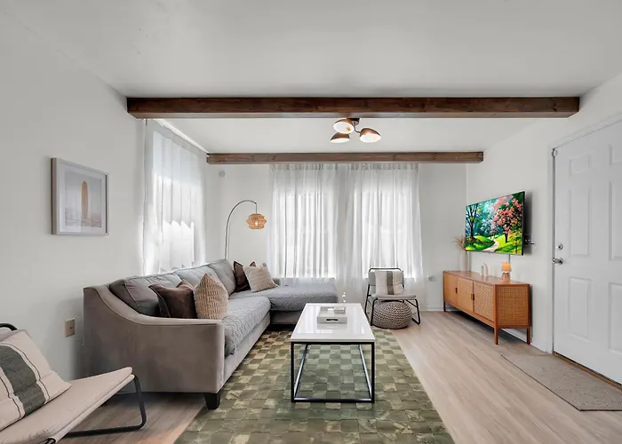 {Hidden Gem} Beach Home Blocks From Ocean +6 Bikes