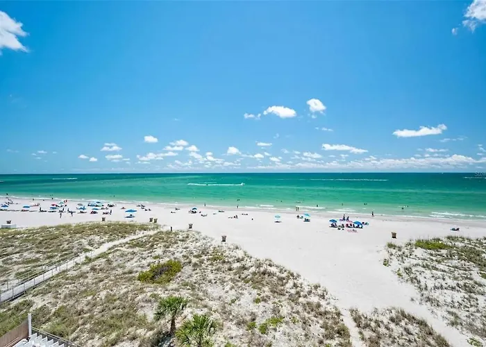 Oceanfront View Of Madeira Beach, Steps To The Beach - Madeira Norte Condo