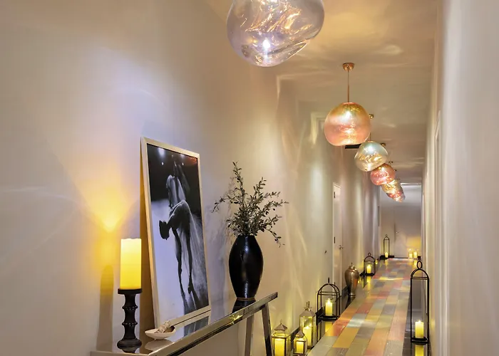 Dua Miami, Autograph Collection