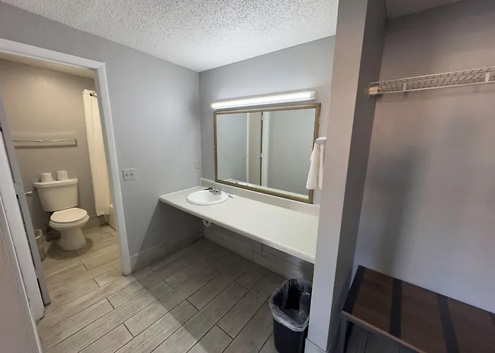 Economy Inn