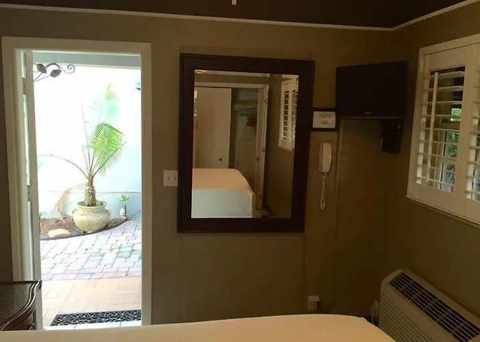 Coral Reef Guesthouse