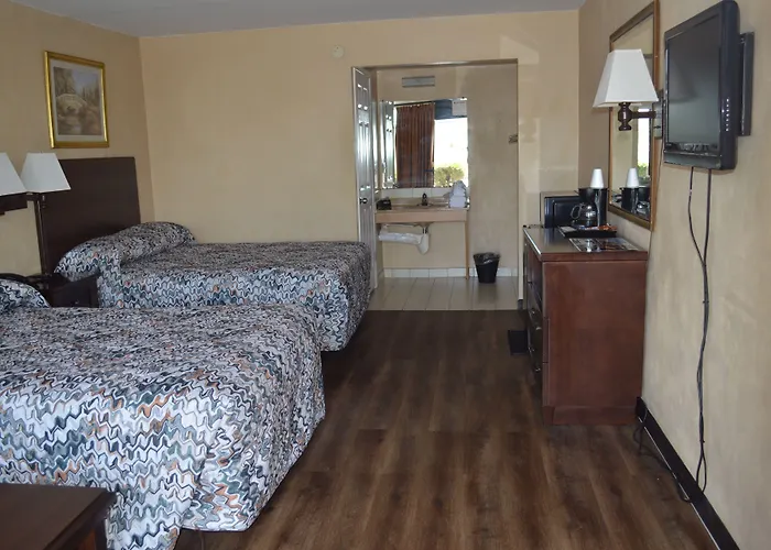 Tarpon Shores Inn