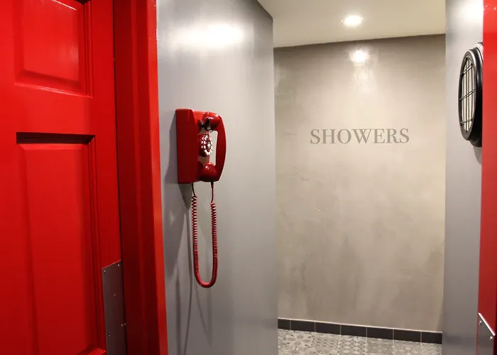 Hotel Gaythering - Gay Hotel - All Adults Welcome
