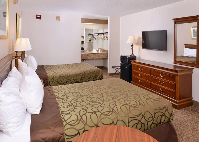 Briarwood Inn Of Geneva