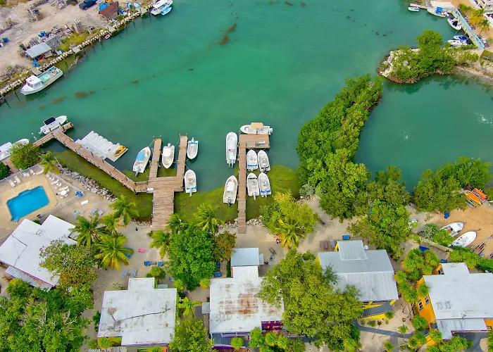 Captain Pip'S Marina & Hideaway