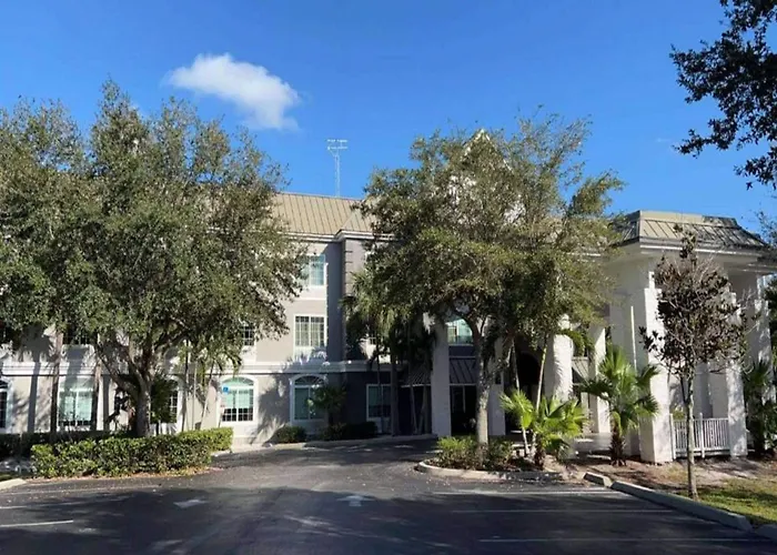 Hotel Flamingo Inn & Suites Vero Beach I-95
