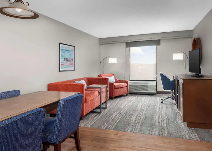 Hampton Inn & Suites At Lake Mary Colonial Townpark