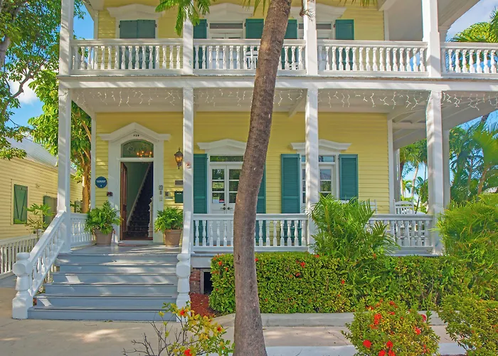 Silver Palms Inn & Historic Homes