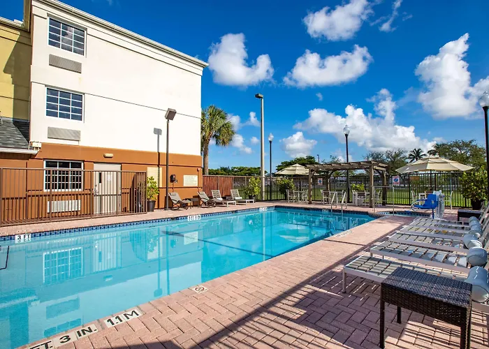Sonesta Simply Suites Miami Airport Doral