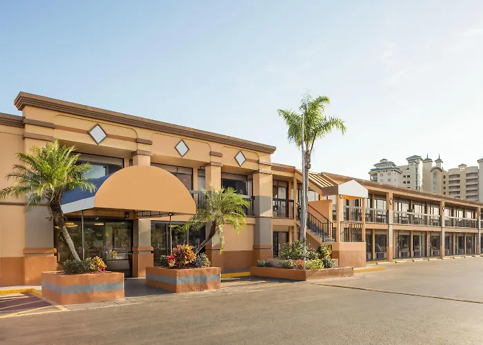 Travelodge By Wyndham Fort Myers Cape Coral