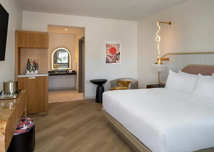 The Luce, St. Pete Beach, A Tribute Portfolio Hotel