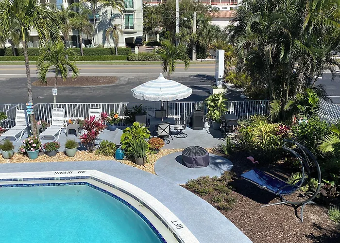 Honu Cove Hotel