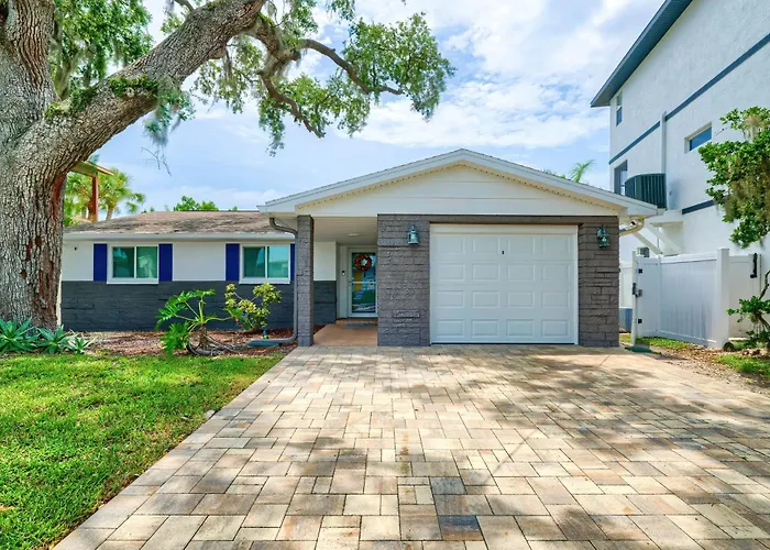 Riverfront Home W/ Putting Green & Boat Dock!