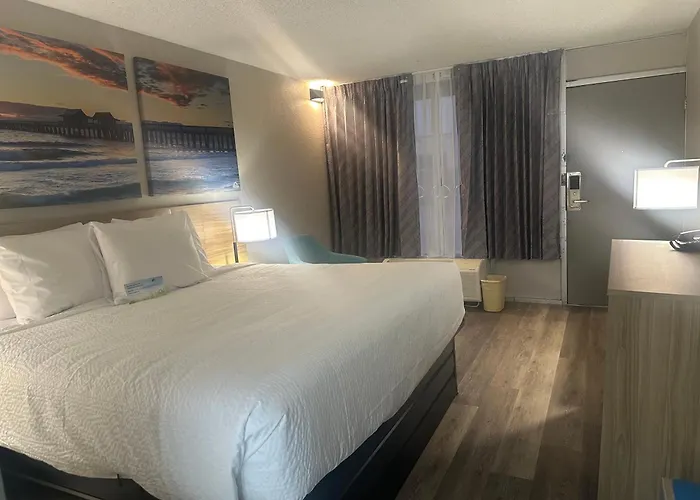 Days Inn By Wyndham Fort Myers