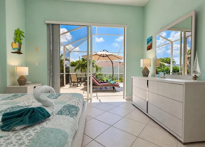 Villa Haze, Private Heated Pool & Spa, South Cape Coral