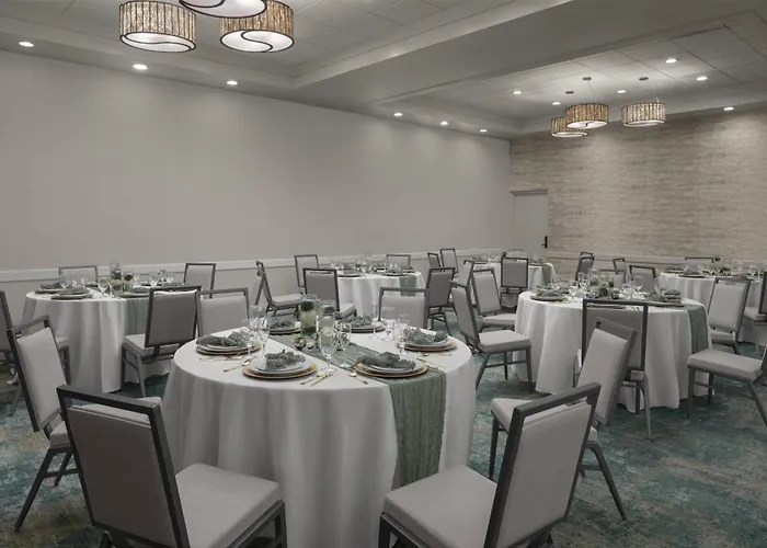Embassy Suites By Hilton Orlando International Drive Icon Park