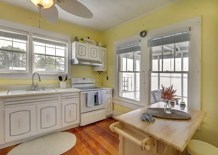 Waterfront Ochlockonee Bay Cottage W/ Views!