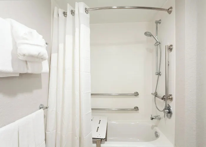 Holiday Inn Express Hotel & Suites Fort Lauderdale Airport/Cruise Port By Ihg