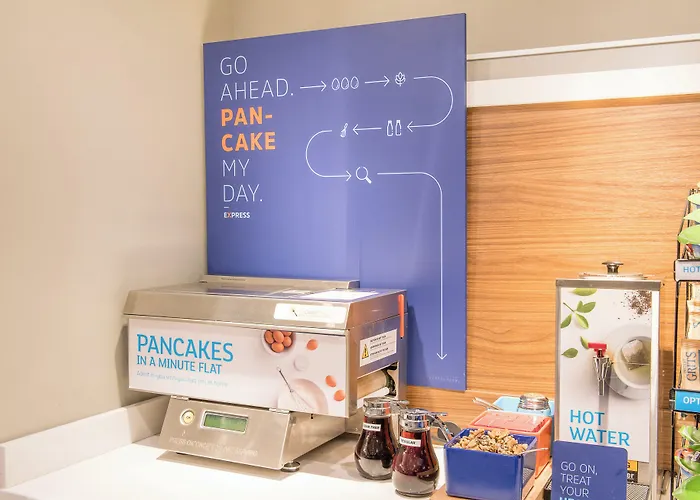 Holiday Inn Express & Suites Milton East I-10 By Ihg