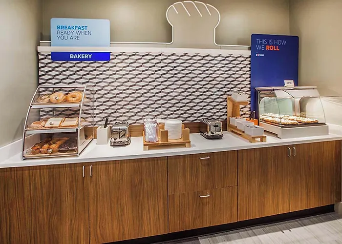 Holiday Inn Express Hotel & Suites Bradenton West By Ihg
