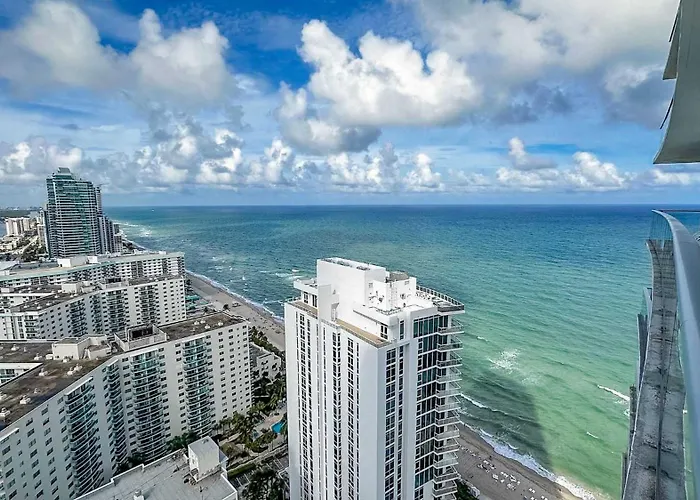 Zen 2-Bedroom Ocean View At Lyfe Resort