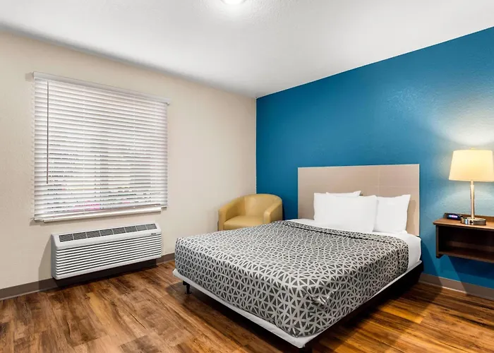 Woodspring Suites Port St Lucie