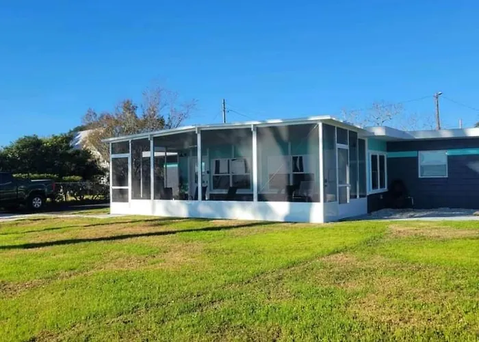Camp St. Cabanas Unit 2 On Lake Dora