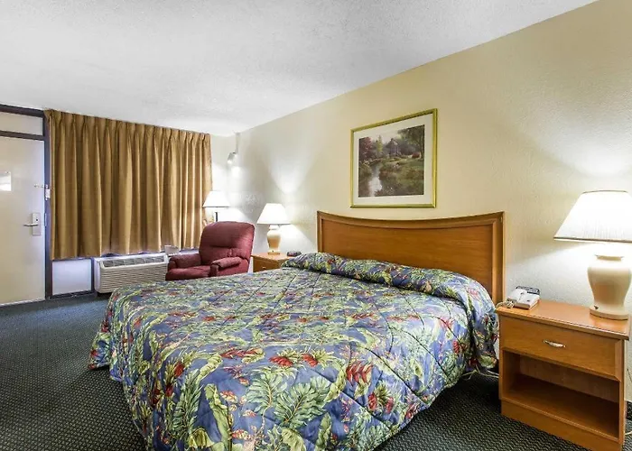 Econo Lodge Live Oak