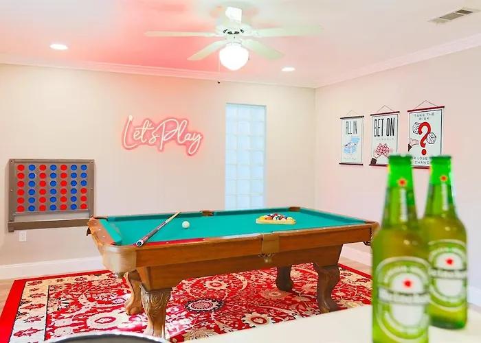 Pool Table, Minigolf, Games At Pondside Funhouse