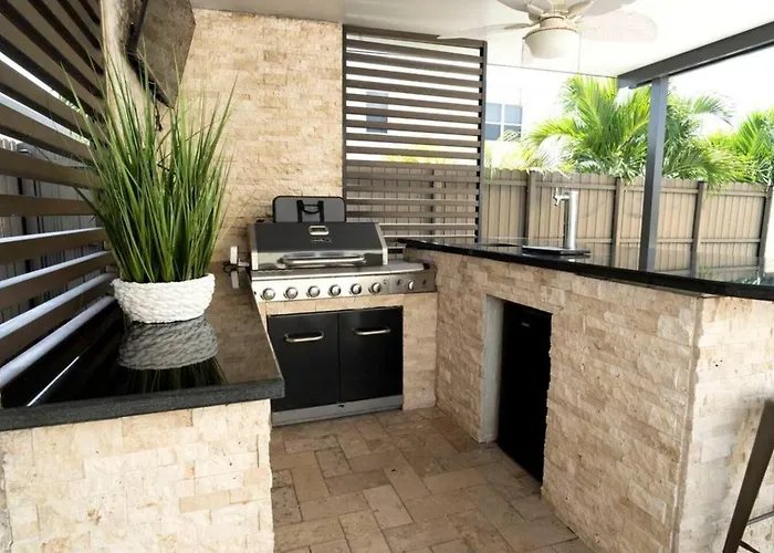4Br Vacation Home With Spa, Pool, Outdoor Bbq&Patio