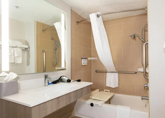 Holiday Inn Express Hotel & Suites Jacksonville Airport By Ihg