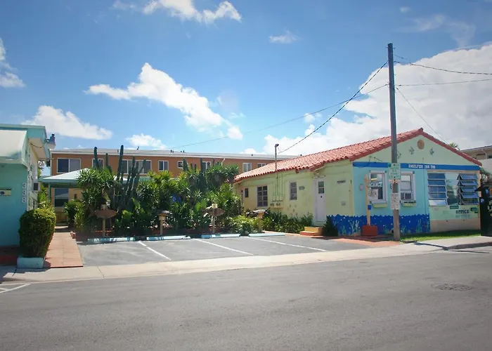 Angelfish Inn Hollywood