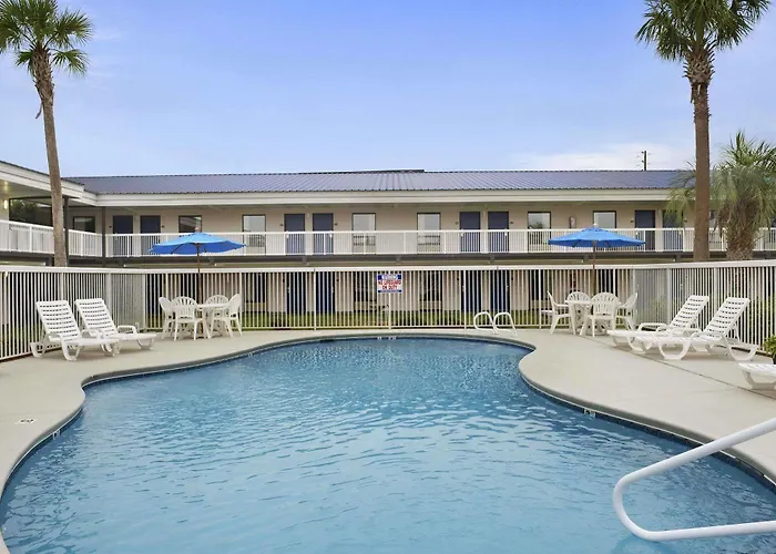 Howard Johnson By Wyndham Valdosta