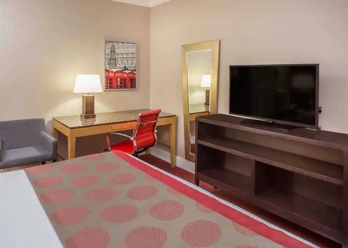 Ramada By Wyndham Miami Springs/Miami International Airport