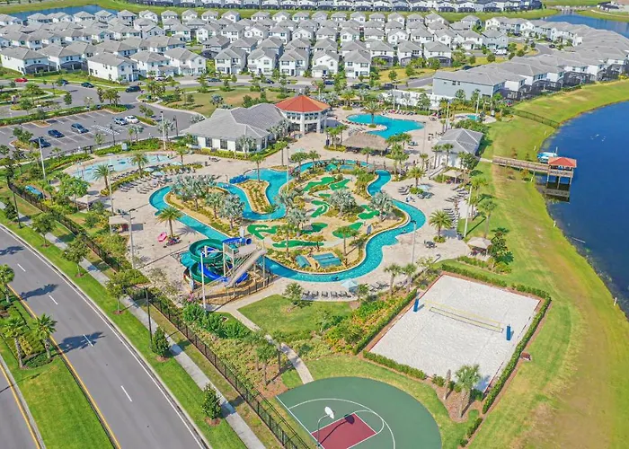 Only 5 Miles From Disney! Free Water Park! 2 Bed, 2 Bath Condo, Sleeps 8