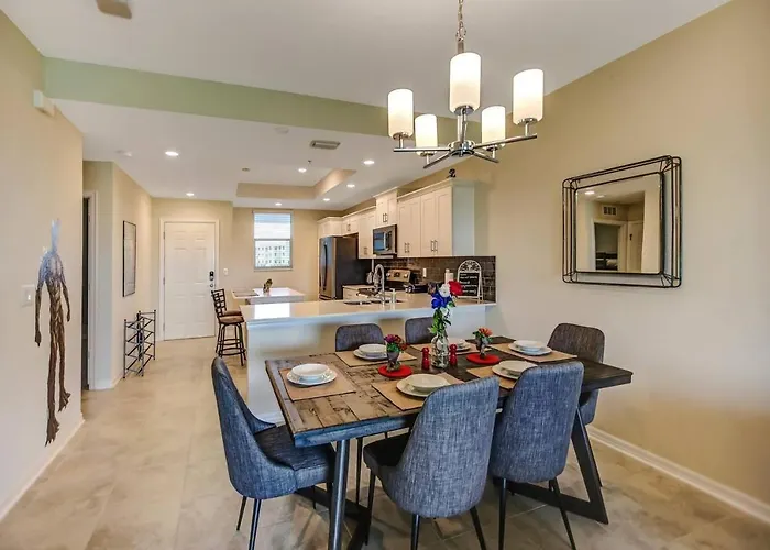 H - New 2 Bedroom Condo - 5 Miles To Disney - Free Water Park