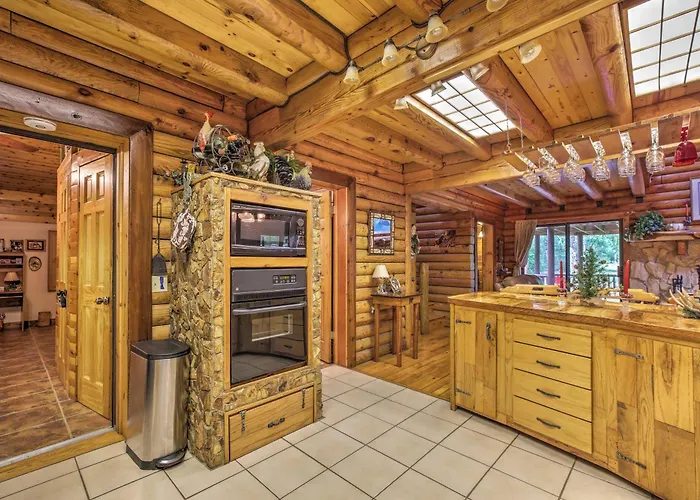 Log Cabin Sanctuary In Inverness W/ Furnished Deck